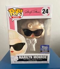 Funko Pop Icons Marilyn Monroe #24 Hollywood Funko Exclusive W/Protector  picture