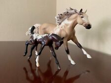 Classic Breyer American Quarter Horse Stallion and Foal Body Quality picture