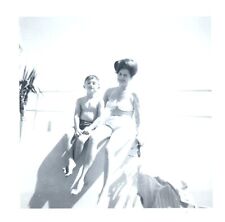 1950s Sexy Women Cool Hair Snapshot Vintage Photo Los Angeles picture