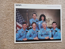 41-D NASA CREW 8X10 PHOTOGRAPH WITH SIGNATURES picture