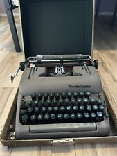 Vintage 1950s Smith Corona Super Typewriter w/case picture