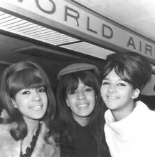 American Pop Trio The Ronettes 1964 OLD PHOTO picture