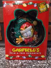1996 PAWS Garfield 's Trim-A-Tree Ornament GARFIELD SANTA IN A WREATH with box picture