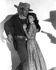 Angel and the Badman 1947 Western John Wayne Gail Russell facing gun 8x10 Photo picture