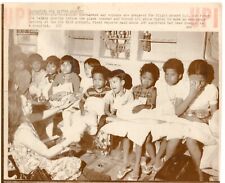 Vintage Vietnam War Orphans Press Photo Print 1975 Silver Gelatin Sun Times picture