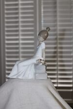 Nao by LLADRO  