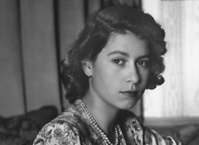 Her Royal Majesty Queen Elizabeth II England Age 16 Picture Photo Print 4