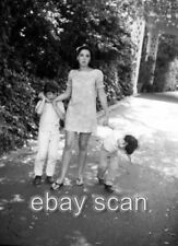 LINDA CRISTAL ACTRESS WITH FAMILY  CANDID   8X10 PHOTO  871 picture
