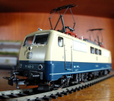 Marklin 3642 HO gauge DB BR 111 electric loco in blue & cream livery picture