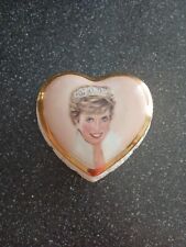PRINCESS DIANA MUSIC BOX  1998 PLAY'S ELTON JOHN (CANDLE IN THE WIND) PRE-OWNED picture