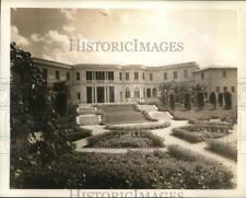 1942 Press Photo exterior view of the new U.S. Embassy in Havana, Cuba picture
