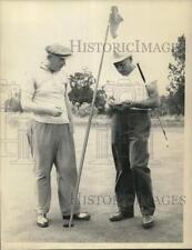 1950 Press Photo Gene Fitzpatrick & James Davie on golf course in New York picture