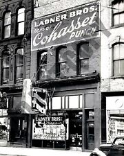 Ladner Bros Home of Cohasset Punch On Madison Street In Chicago 8x10 Photo picture