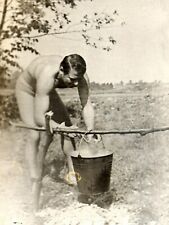 1960s Muscular Guy Shirtless Man Beefcake Gay Int VINTAGE PHOTO SNAPSHOT picture