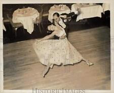 1940 Press Photo Tony and Renee De Marco dance at El Morocco - kfx17414 picture