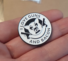 I LOVE GUNS AND BACON Lapel Pin enamel hat bag pinback badge 2nd Amendment pig picture