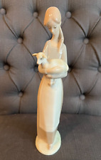 Vintage LLADRO Girl Holding Lamb Porcelain Figurine 10.25