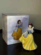 Disney Showcase Porcelain Snow White Figurine Porcelain Bisque 132705 NEW picture