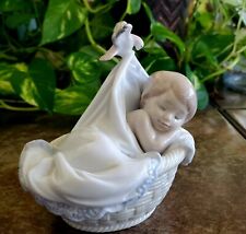 Lladro Tender Dreams Sleeping Baby in Basket Bird 6656 Glazed Porcelain Figurine picture