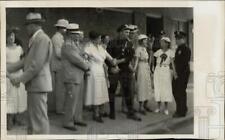 1935 Press Photo Police arrest garment workers striking in Dallas, Texas picture