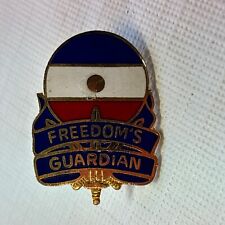 US Army FORSCOM Freedom's Guardian Crest Insignia PIN picture