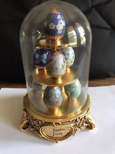 Sapphire Garden, 8 Fabergé eggs in Goldgided dome picture