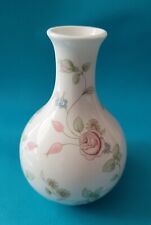 WEDGWOOD Rosehip Bone China Floral Bud Vase England 1992~4 3/4