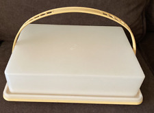 Vtg. 9X13 Tupperware Rectangular Sheet Cake Carrier #622 Harvest Gold + Handle picture