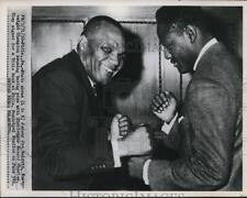 1952 Press Photo Jersey Joe Walcott & challenger Ezzard Charles in Philadelphia picture
