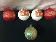 VINTAGE SILK BALL ORNAMENTS GLITTER CHRISTMAS SCENE Lot Of 5 picture