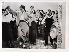 1955 Press Photo Royalty  QUEEN FREDERIKA OF GREECE FOLK DANCING IN WEST THRACE picture