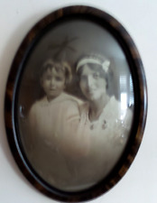 ANTIQUE LARGE OVAL FRAME WITH CONVEX GLASS WITH PHOTO 22X19