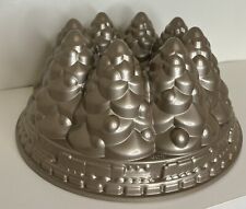 Nordic Ware Gold color Holiday Tree Bundt Cake Pan baking 10 cup Cast Aluminum picture