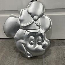 Vintage Wilton #515-302 Mickey Mouse with a Hat Cake Pan (1976) Instructions picture
