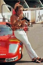 COOL ACTOR STEVE MCQUEEN CAMERA IN HAND 4x6 PHOTO AUTO RACING AT LEMANS FRANCE picture
