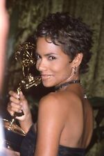 HALLE BERRY Vintage 35mm FOUND SLIDE Transparency ACTRESS Photo 010 T 16 R picture