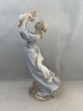 Beautiful Mother Child Figurine The Valencia Collection 10” picture