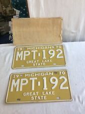 VINTAGE PAIR OF 1970 MICHIGAN LICENSE PLATES picture