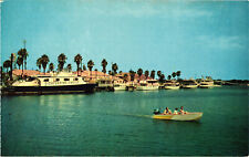 Daytona Beach, Florida Municipal Yacht Basin and City Docks Postcard Unposted picture