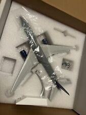 Boeing 777 United 1:200 JC Wings  picture