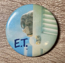 E.T. 1982 Pin Pinback Button Steven Spielberg Universal Studios Vintage picture