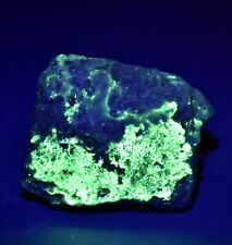 37 CT Very Rare Natural Fluorescent Tenebrescent Hackmanite Specimen picture