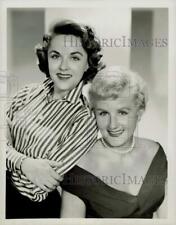 1957 Press Photo Margaret Whiting, singer and Barbara Whiting posed. - hpx15266 picture