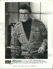 1989 Press Photo Host for 