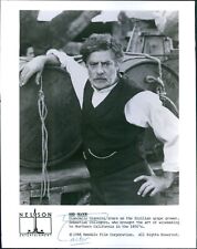 1990 Actor Red Blood Ginacarlo Giannini Sicilian Grape Grower 8X10 Vintage Photo picture