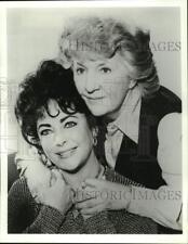 1981 Press Photo Elizabeth Taylor & Maureen Stapleton star in 