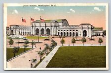 Union Station Washington D.C. Three US Flags VINTAGE Postcard picture