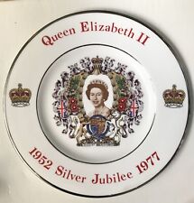 Edwardian Fine China Queen Elizabeth II Silver Jubilee Commemorative Plate picture