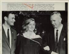 1960 Press Photo Jenny Callaway & father at Mills College commencement exercises picture