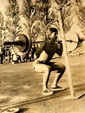 1975 Guy Shirtless Sport MUSCULAR Handsome Man Weight lift Gay int Vintage Photo picture